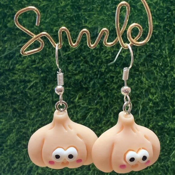 Garlic Earring, Funny Food Earring, Chef Earring, Cooking Earring, Gift Idea - Picture 5 of 6